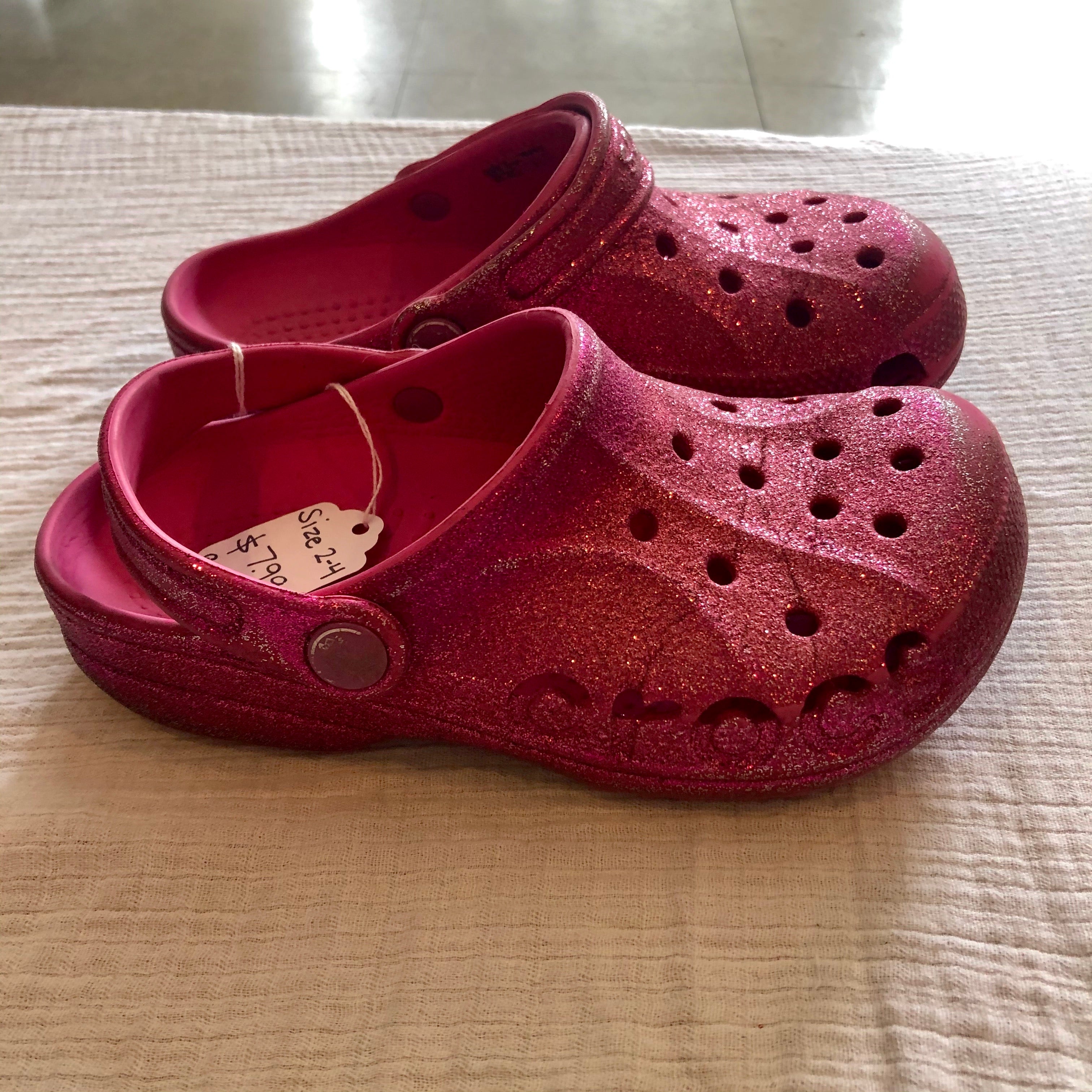 Size 2-4 Pink Sparkle Crocs